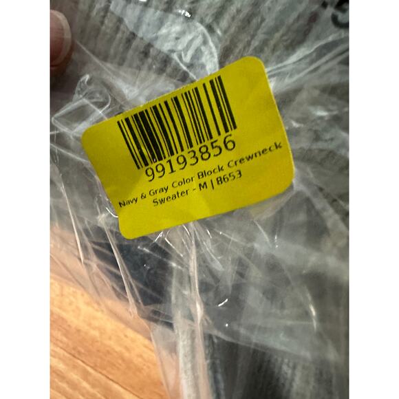 Navy & Gray Colorblock Crewneck Sweater MEDIUM Oversize Soft Boyfriend Zulily - Picture 6 of 8